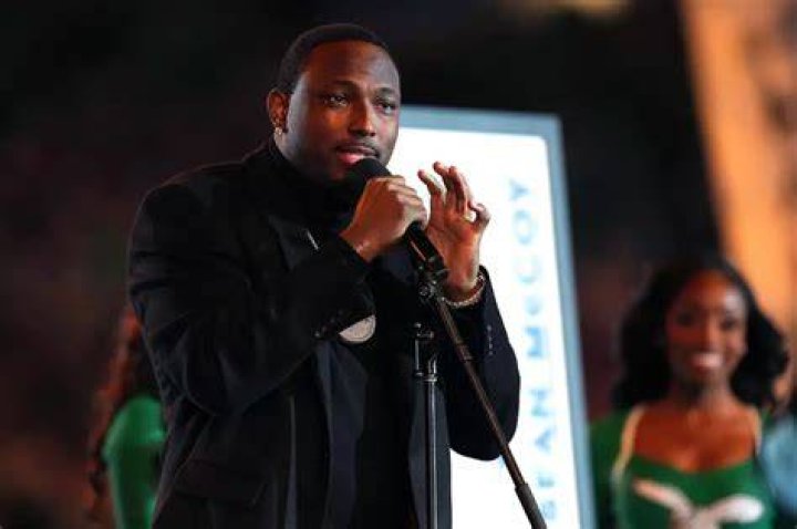 LeSean McCoy performing for the Eagles in December 2014.